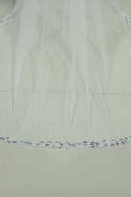 Load image into Gallery viewer, Wedding Veil With Beadings 3 Meters