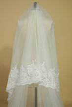 Load image into Gallery viewer, 2022 Beautiful One-Tier Wedding Veils With Applique