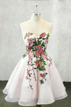 Load image into Gallery viewer, A Line Straps Sweetheart Homecoming Dresses With Floral Print Short Prom Dress