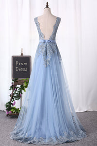 2024 Prom Dresses A-Line V-Neck Floor-Length Tulle With Applique