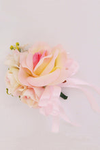 Load image into Gallery viewer, Beautiful Corsage