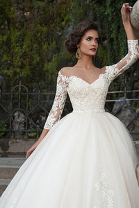 2022 Bateau Wedding Dresses 3/4 Length Sleeve With Applique Tulle