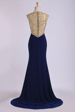 Load image into Gallery viewer, 2024 Scoop Neckline Column Beaded Bodice Prom Dresses With Court Train &amp; Slit