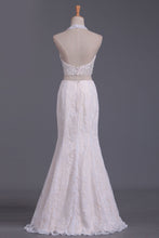 Load image into Gallery viewer, 2022 Prom Dresses Halter Two Pieces Lace Mermaid Floor Length