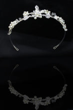 Load image into Gallery viewer, Unique Rhinestone/Pearl Ladies&#39; Hair Jewelry