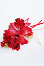 Load image into Gallery viewer, Charming Corsage