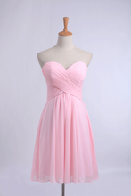 Load image into Gallery viewer, 2022 New Arrival Homecoming Dress Sweetheart Short/Mini Ruffled