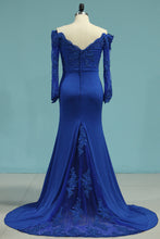 Load image into Gallery viewer, 2024 Satin Long Sleeves Mermaid Bridesmaid Dresses With Applique