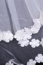 Load image into Gallery viewer, Two-Tier Finger-Tip Length Bridal Veils With Applique
