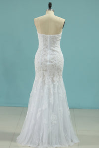 2024 Mermaid Boat Neck Wedding Dresses With Applique Chapel Train Lace
