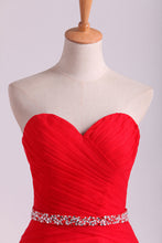 Load image into Gallery viewer, 2024 Red Mermaid Sweetheart Floor Length Prom Dresses With Ruffles And Beading Tulle