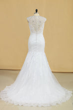 Load image into Gallery viewer, 2022 Plus Size Mermaid Wedding Dresses V Neck With Beads And Applique Court Train Tulle