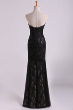 Load image into Gallery viewer, 2022 Evening Gown Sweetheart Mermaid Floor Length Corset Black Lace Tulle Illusion